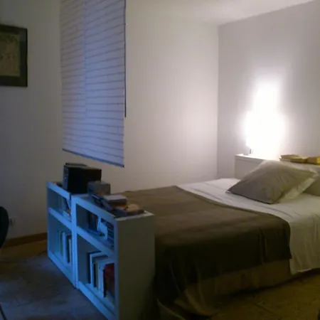 Le Crocodile Rouge Bed & Breakfast Perpignan