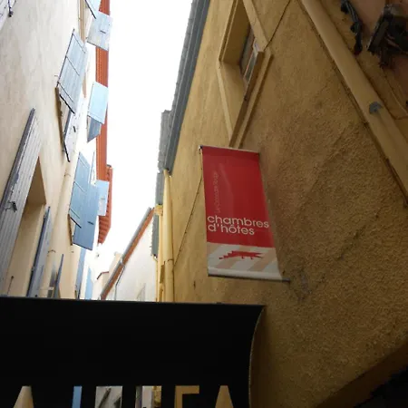 Le Crocodile Rouge 3* Perpignan