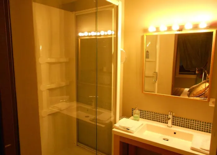 Le Crocodile Rouge Bed & Breakfast