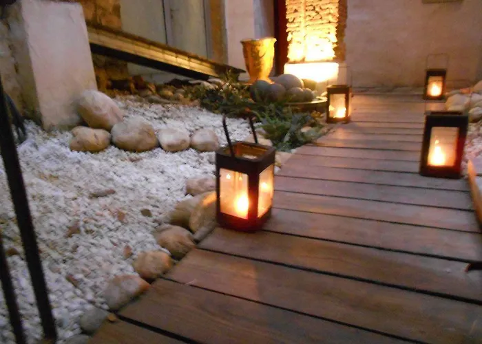 Le Crocodile Rouge 3*