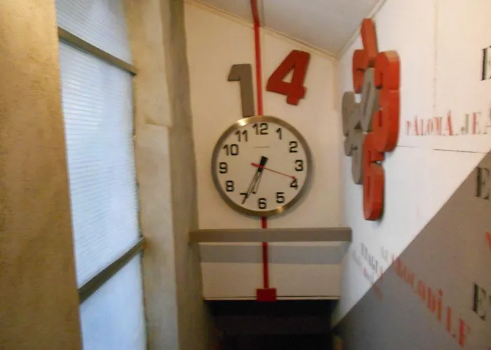 Le Crocodile Rouge Bed & Breakfast 3*