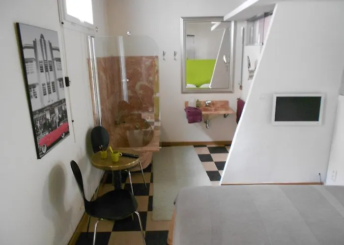 Le Crocodile Rouge 3* Perpignan