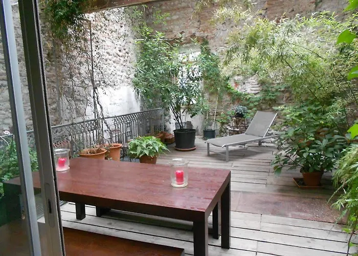 Le Crocodile Rouge Bed & Breakfast